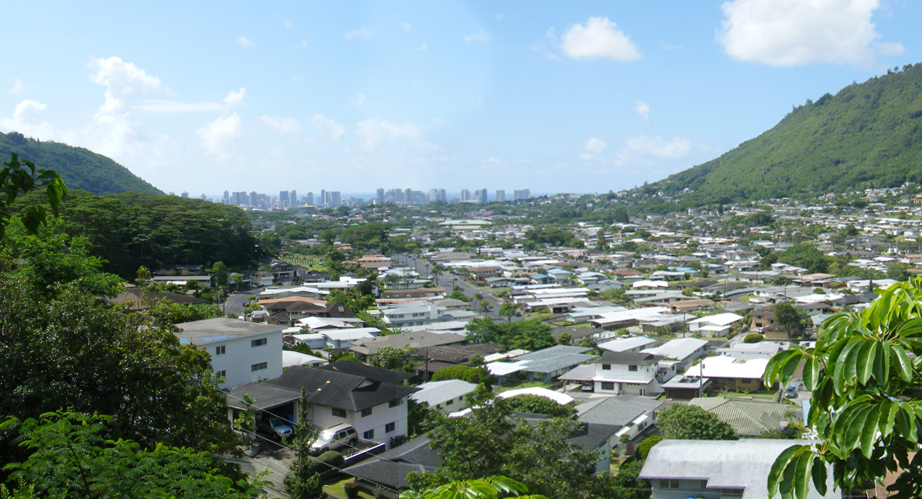 Vista of Mānoa Valley neighborhood