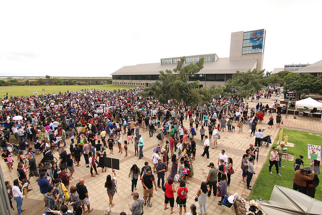 photo of UH West Oahu campus with people