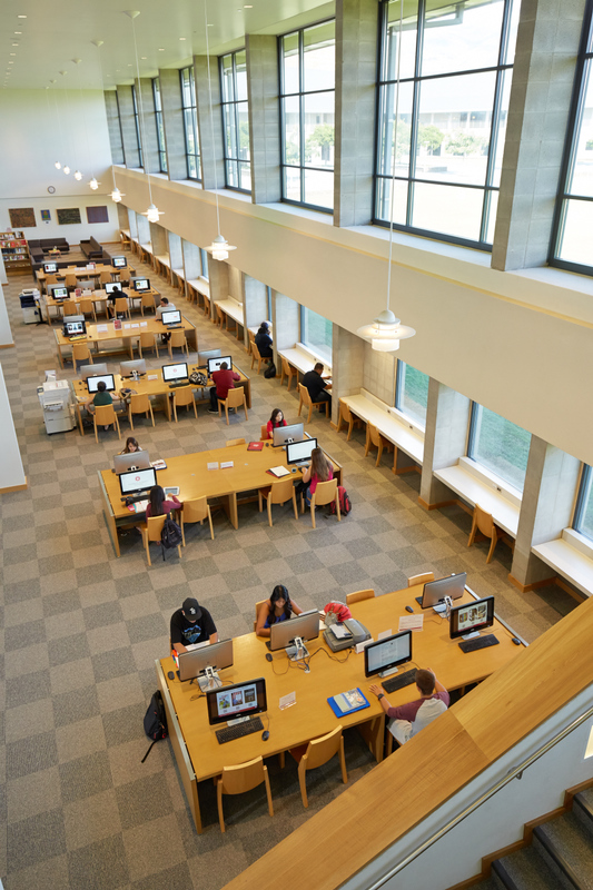 A picture of the UHWO Library First Floor InfoCommons